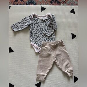 Chick Pea|Baby girl cute outfit,leopard bodysuit & tan footsie leggings••Neutral